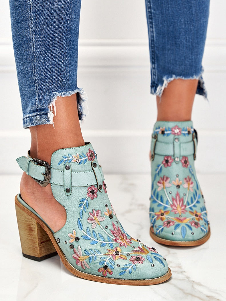Boot sandals with big heel