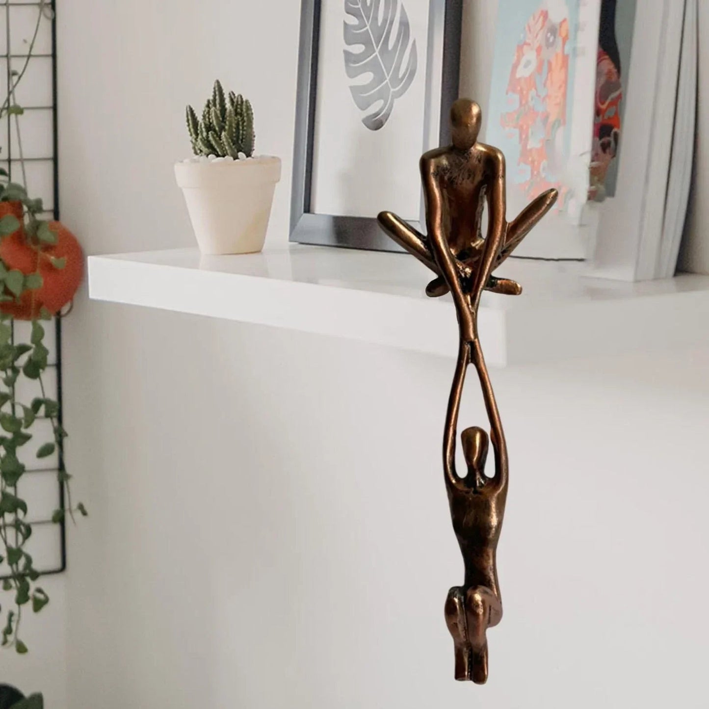 Figurine Love and Strength Sculpture Resin Interior Decoration