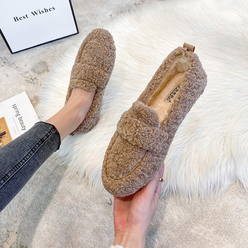 Ladies slippers Plush Anti-skid Comfortable for Indoor use