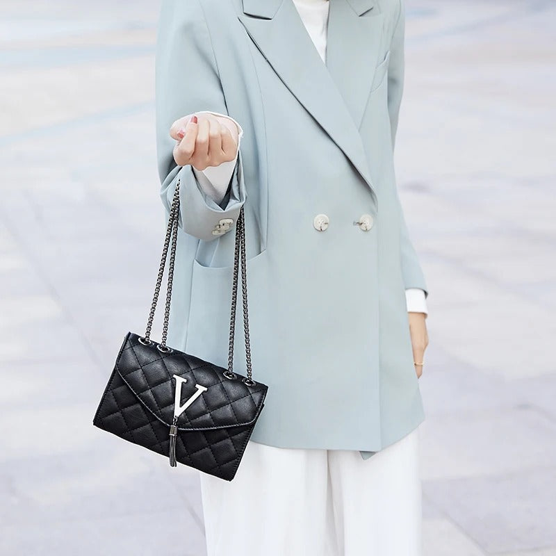 Luxury Quilted Crossbody Handbag with Tassel