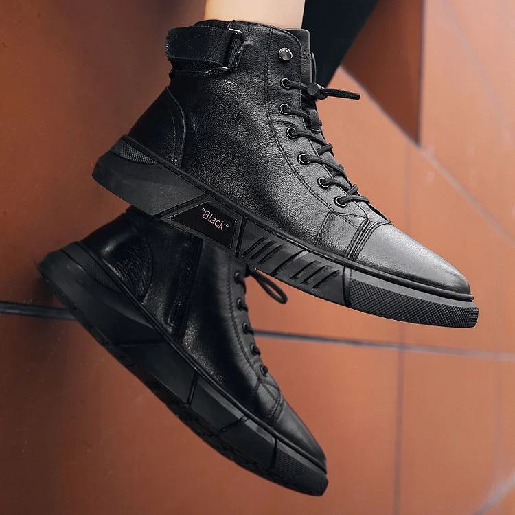 Men's Boots with Ergonomic Design