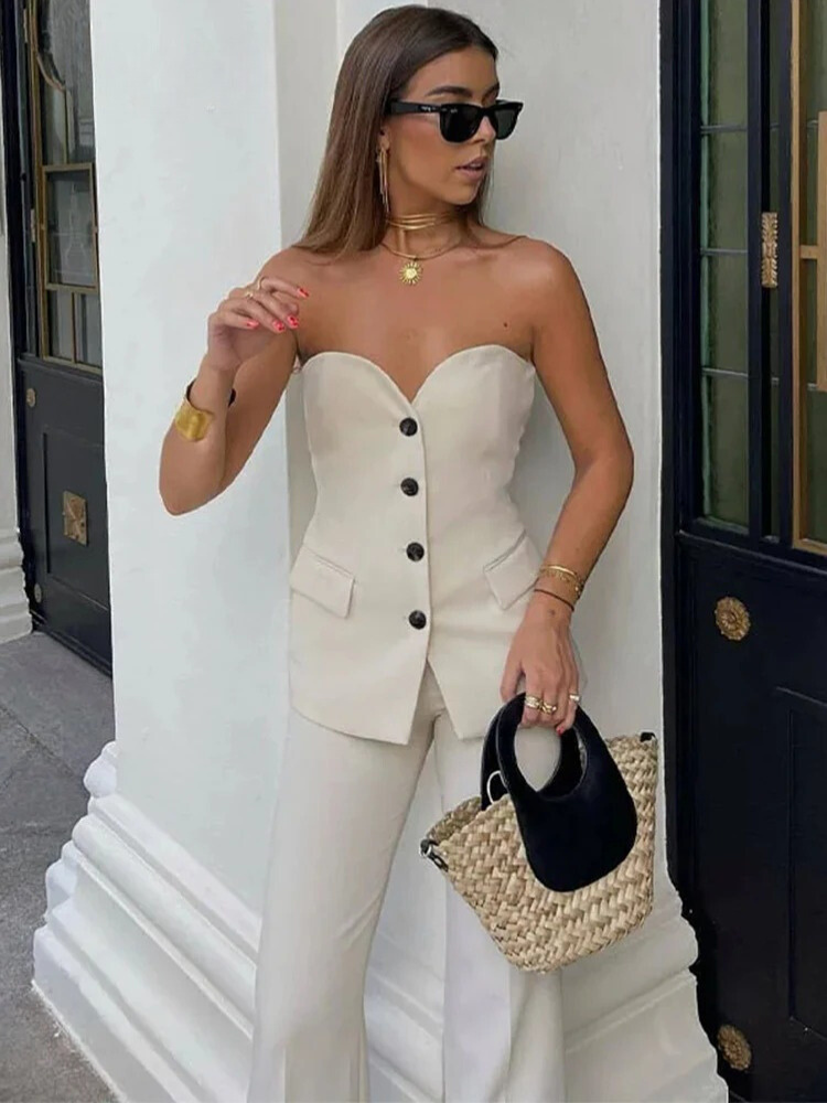 Set with off-shoulder tubetop and trousers for women