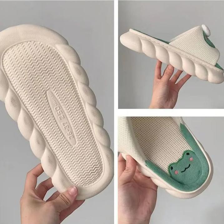 Thick-sole Frog Slippers