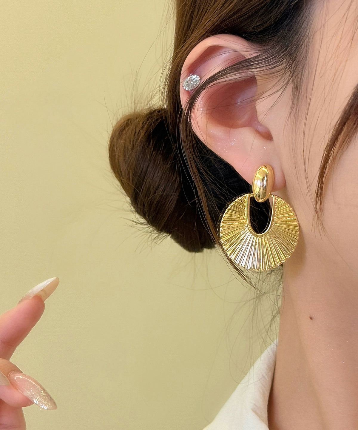 Women's Hoop Earrings Fan-Shaped Design 4