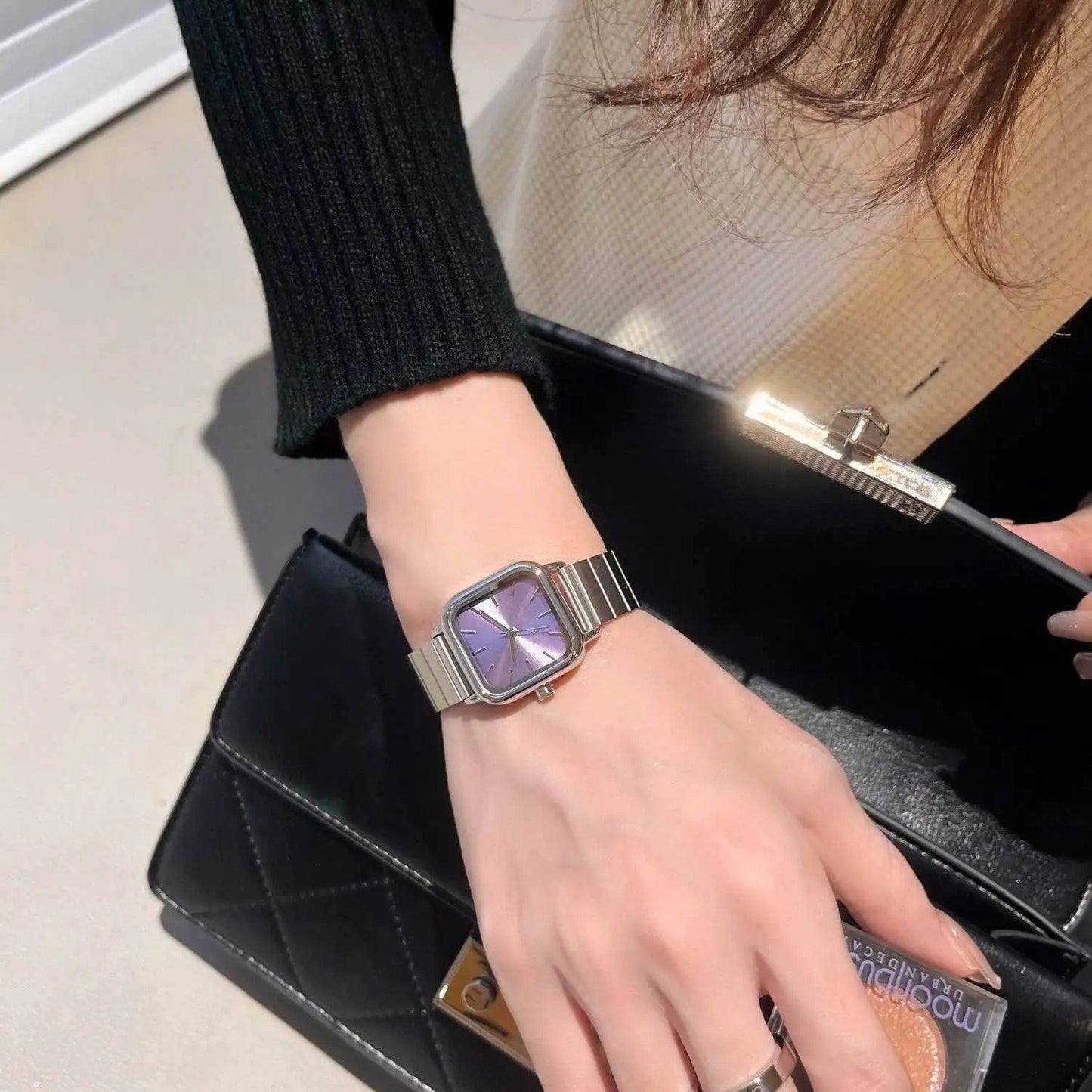 Luxury ladies' watch with steel strap