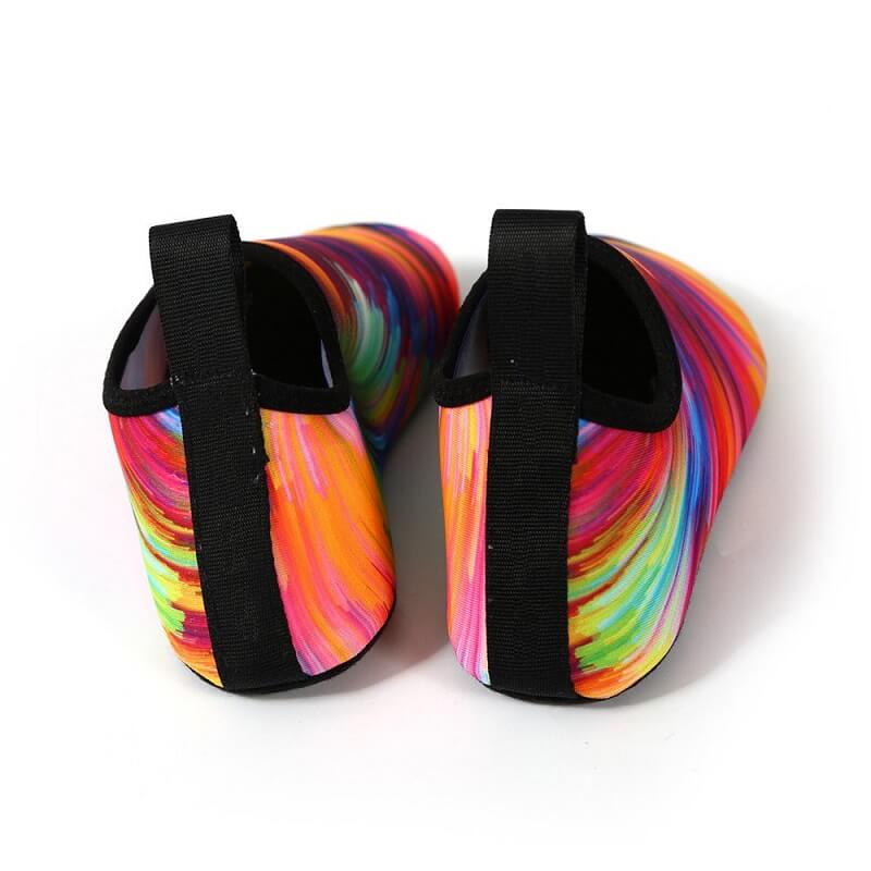 Quick-drying water socks