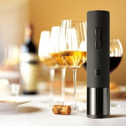 Automatic wine corkscrew set
