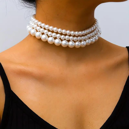 Multilayered pearl necklace