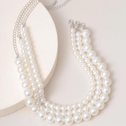Multilayered pearl necklace