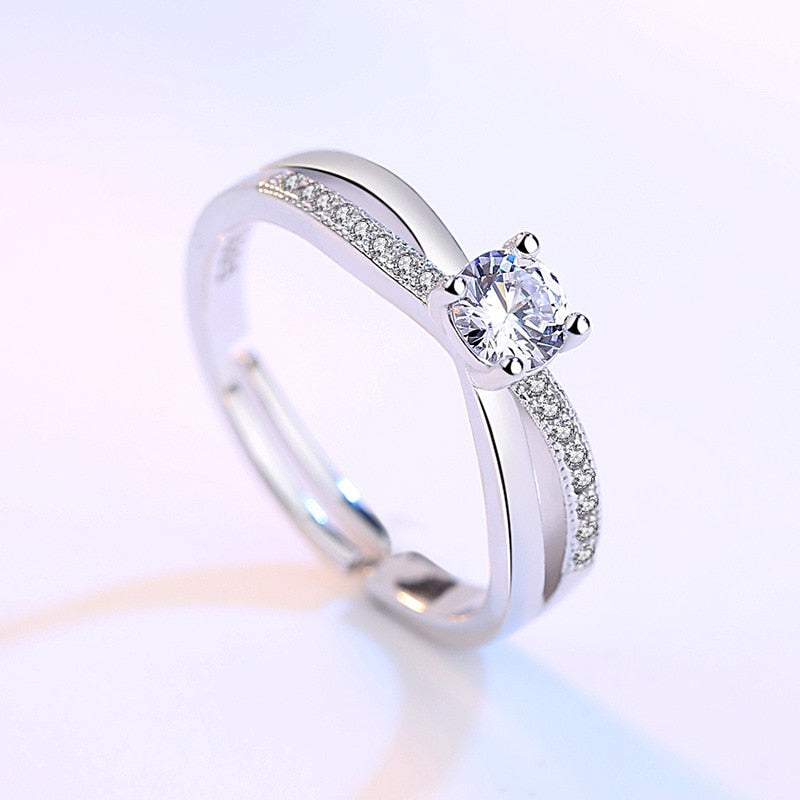 Adjustable engagement ring