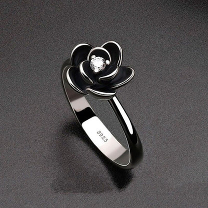 BLACK DAHLIA RING