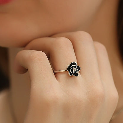 BLACK DAHLIA RING