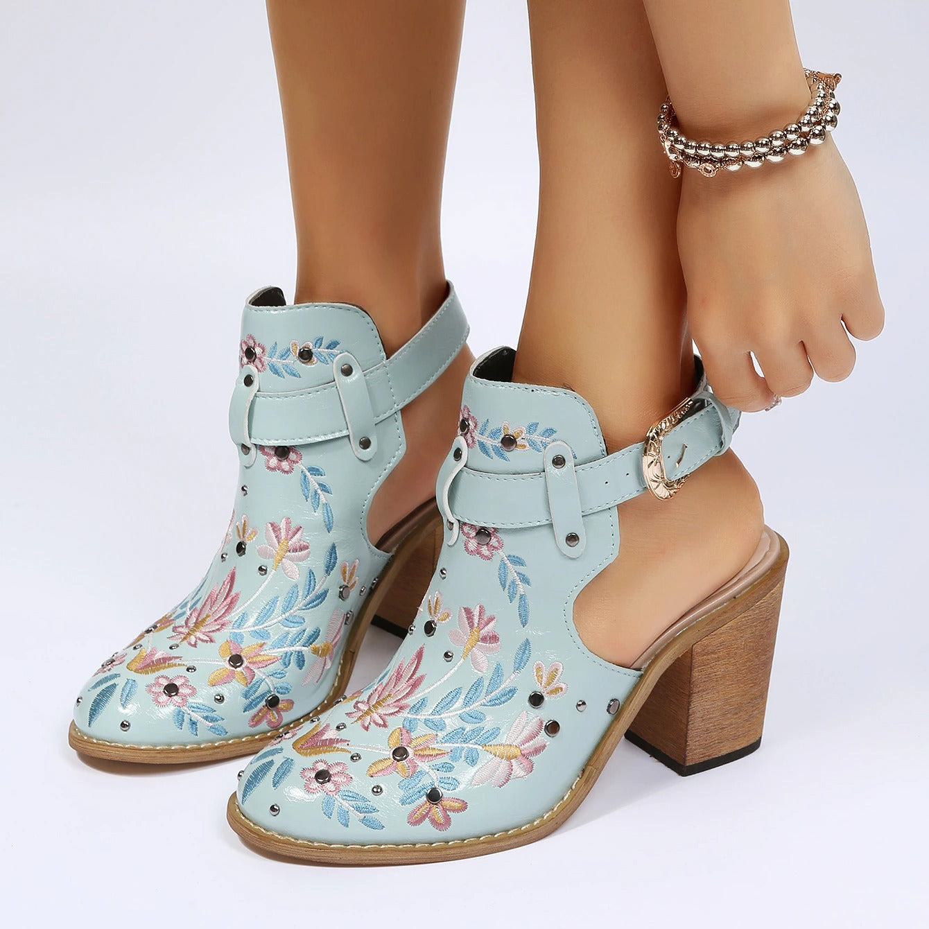 Boot sandals with big heel