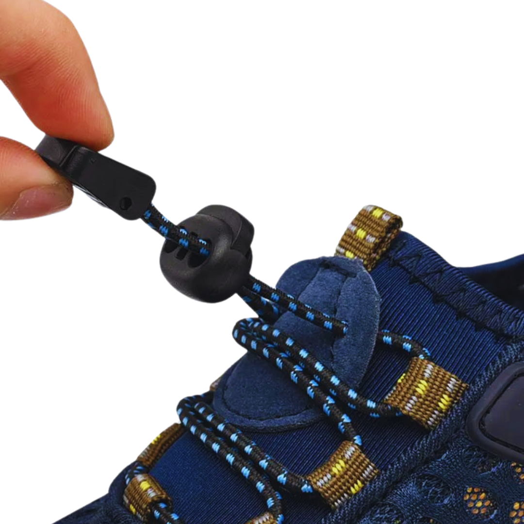 Breathable hiking boots for men