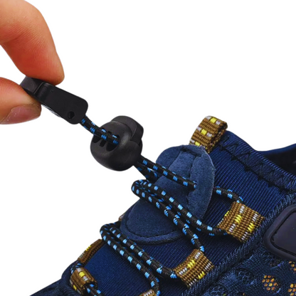 Breathable hiking boots for men