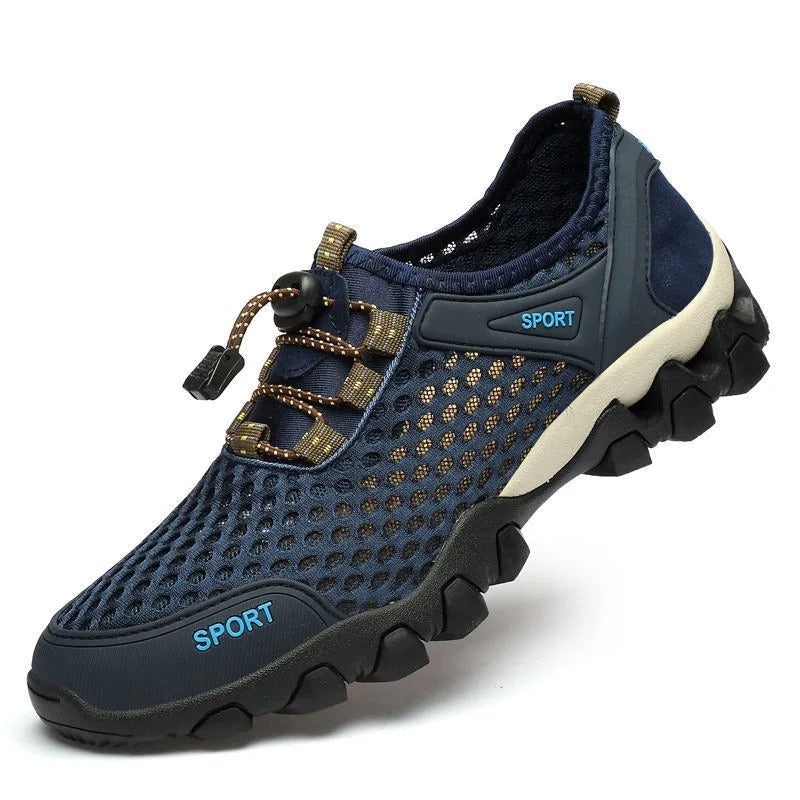Breathable hiking boots for men