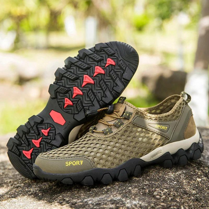Breathable hiking boots for men