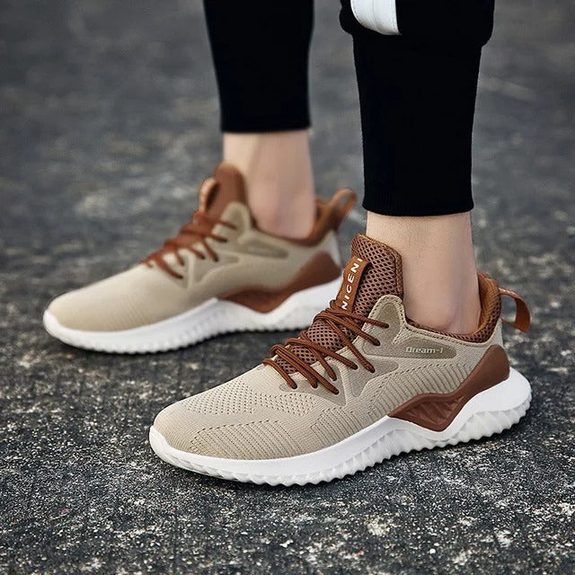 Breathable men's mesh trainers