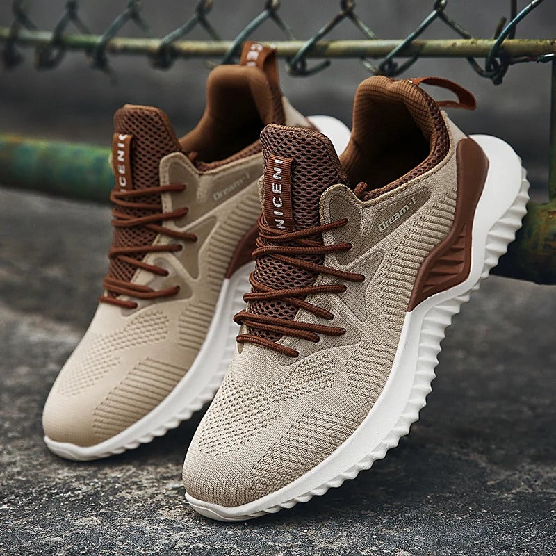 Breathable men's mesh trainers