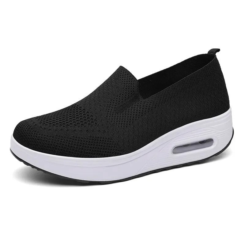 Breathable running shoes for women