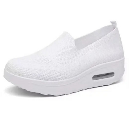 Breathable running shoes for women