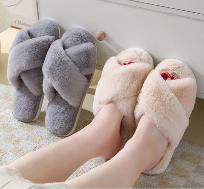 Casual house slippers for women