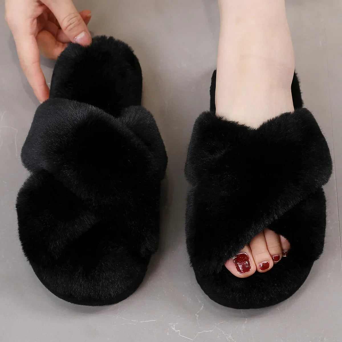 Casual house slippers for women