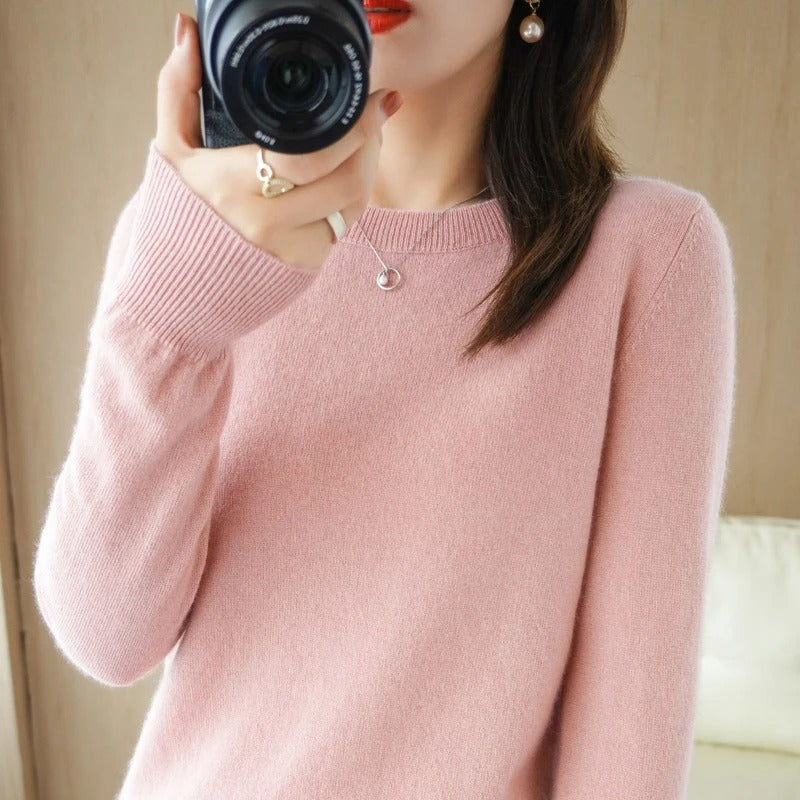 Casual knitted jumper for women