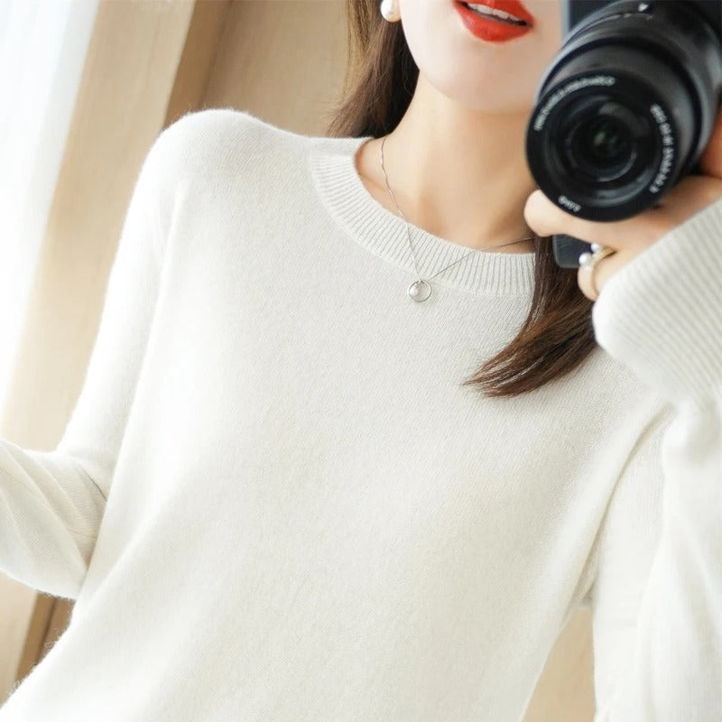 Casual knitted jumper for women