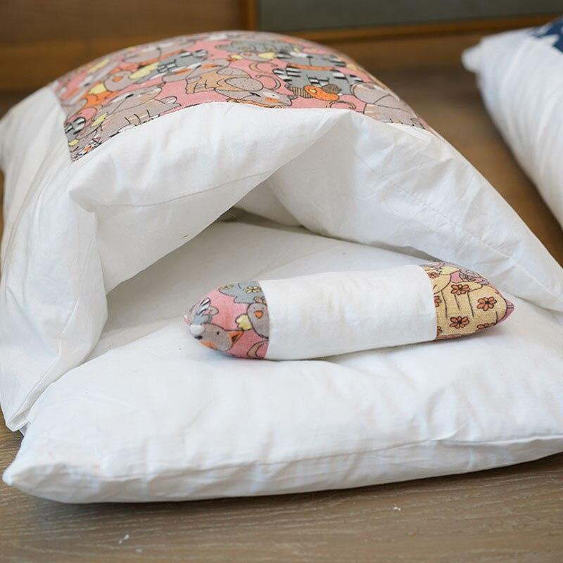 Cat sleeping bag