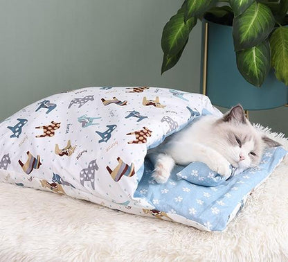 Cat sleeping bag