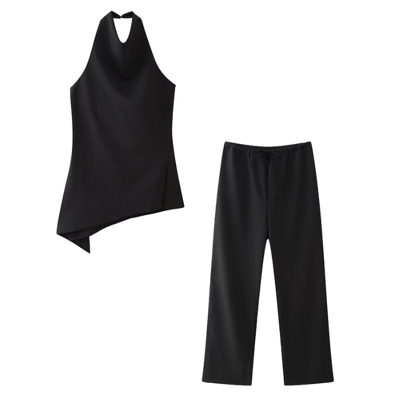 Chic halter top & bottoms