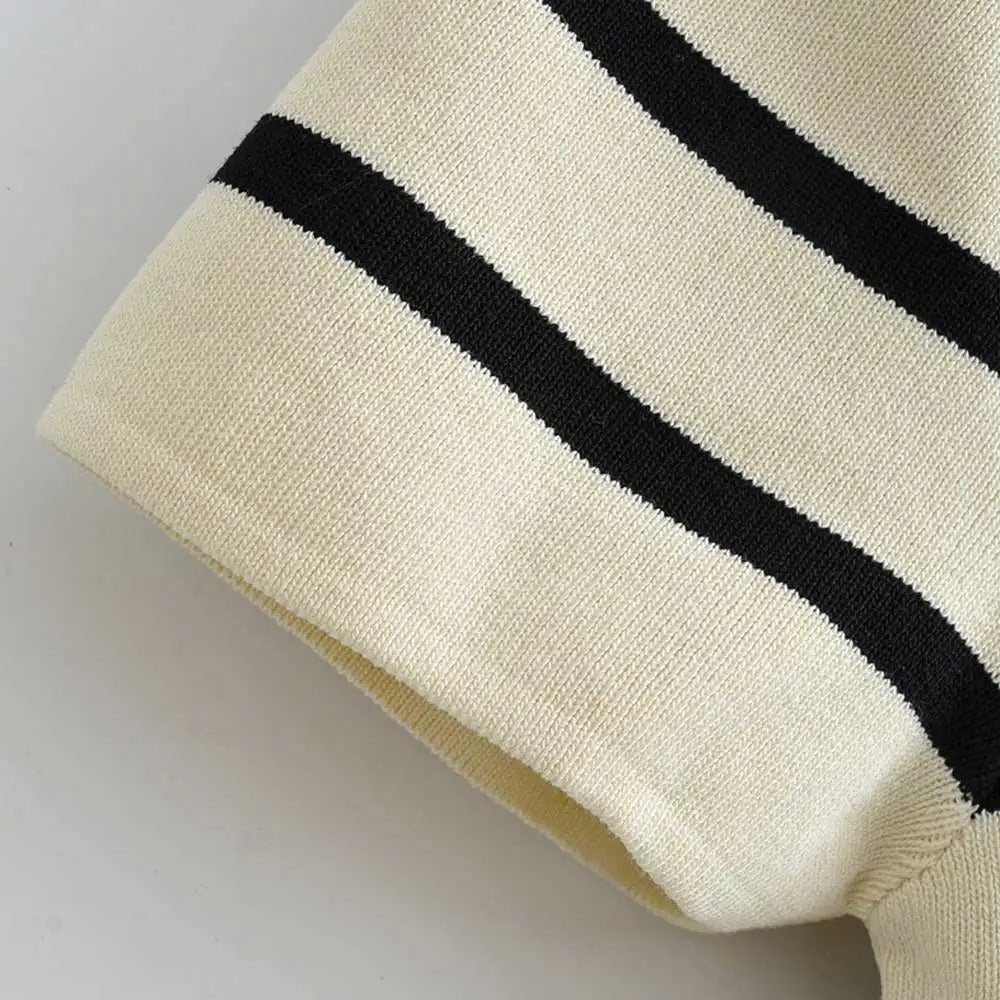 Cropped knitted ladies' jumper