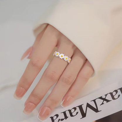Daisy Plum Ring