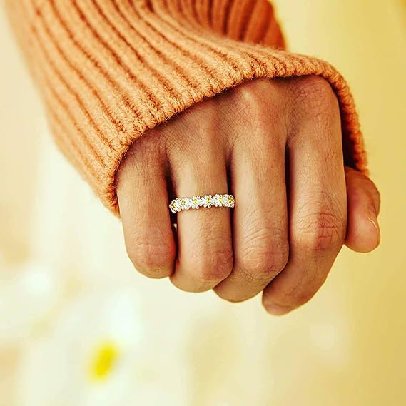 Daisy Plum Ring