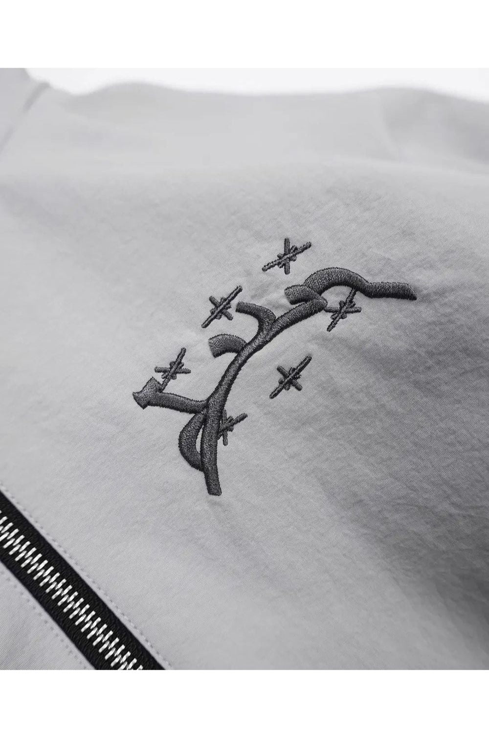 Women's Windbreaker Lightweight Casual With Hood and Practical Pockets