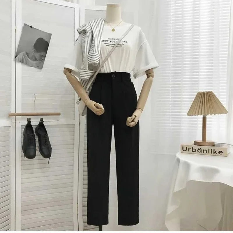 Elasticated women's high-waisted trousers