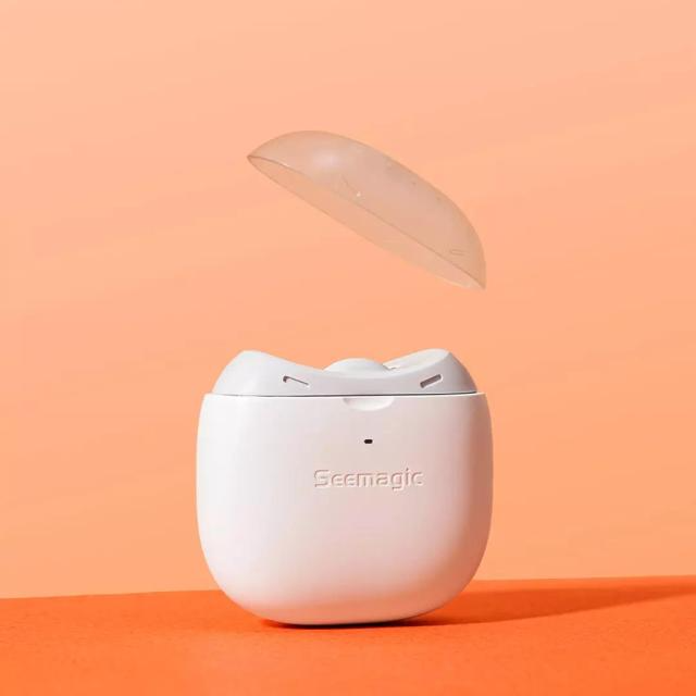 Electric nail clippers