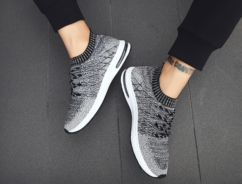 Fly-knitted Breathable Men's Sneakers