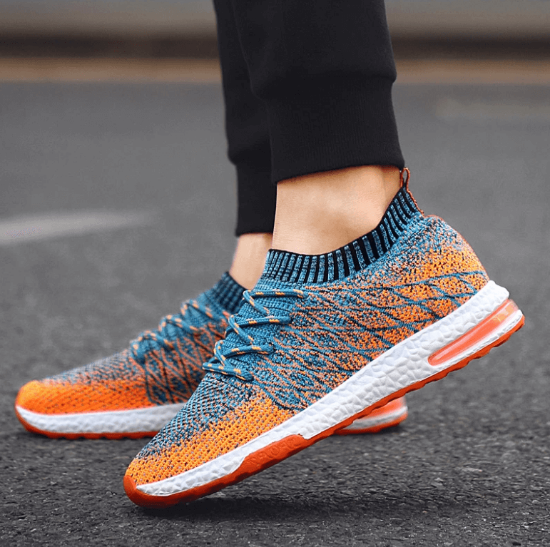 Fly-knitted Breathable Men's Sneakers