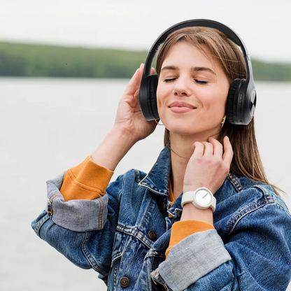 Foldable wireless headphones with active noice cancellation and microphone