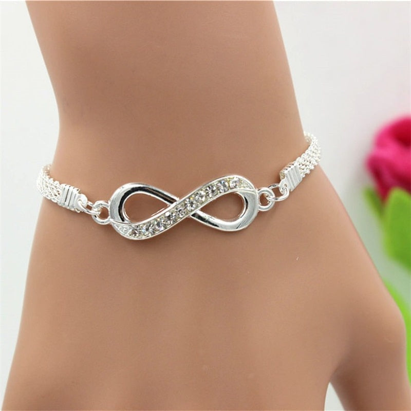 Infinity bracelet - The piece of jewellery for endless love