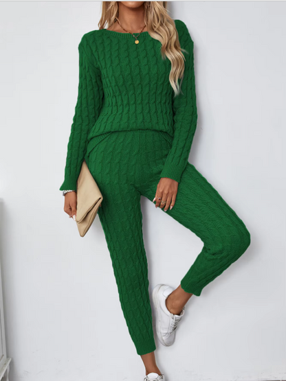 Knitted jumper & trousers for women
