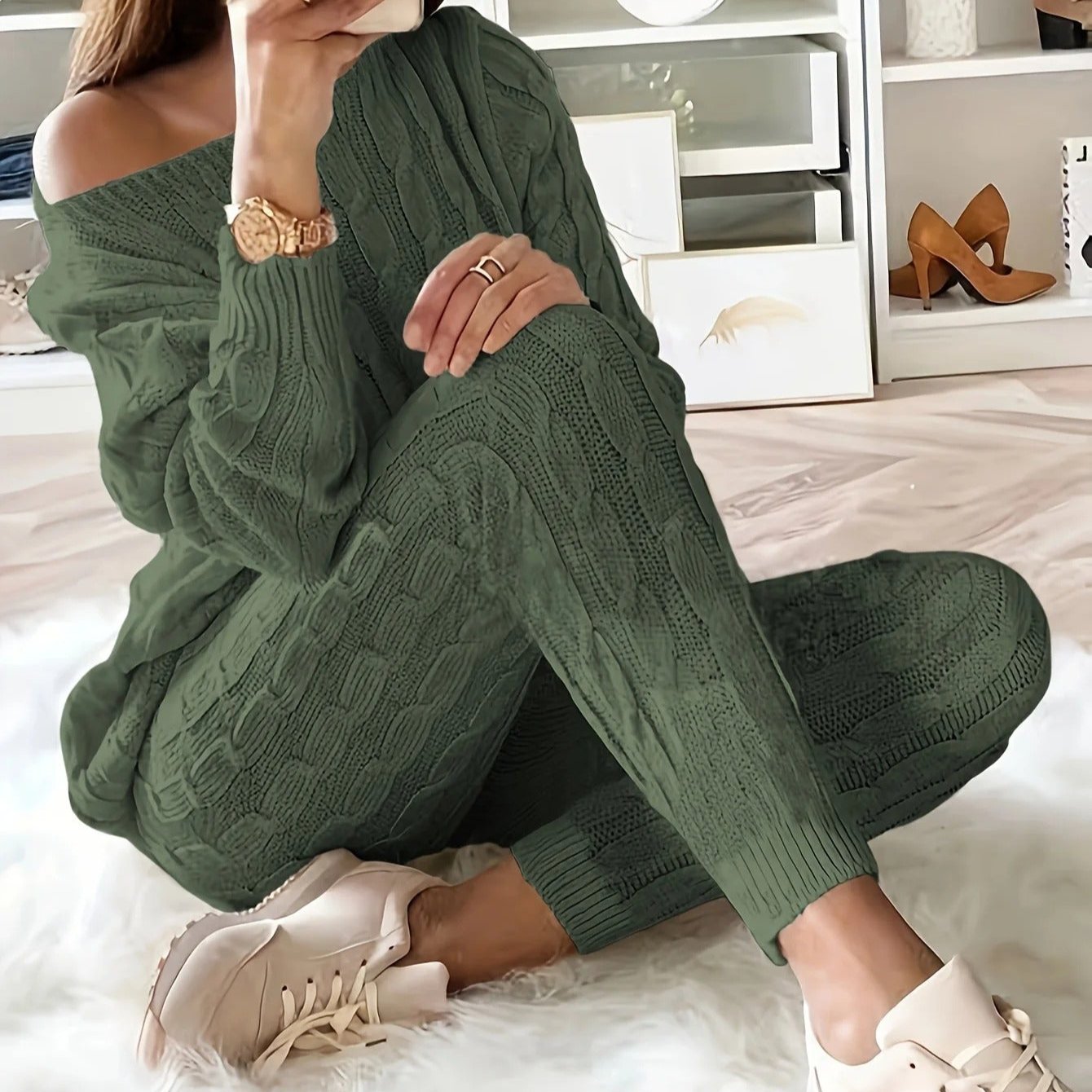 Knitted jumper & trousers for women