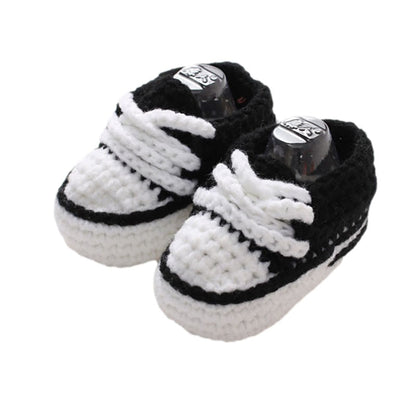 Knitted lace-up shoes