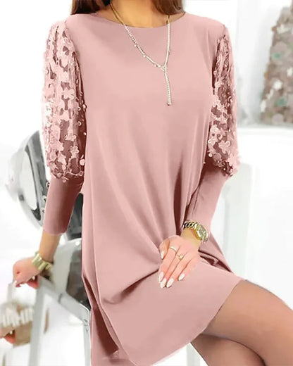 Ladies Evening Dress V-Neck with Lace Details for Wedding and Special Occasions
