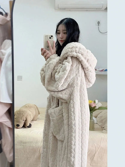 Ladies Fleece Bathrobe Comfortable and Warm