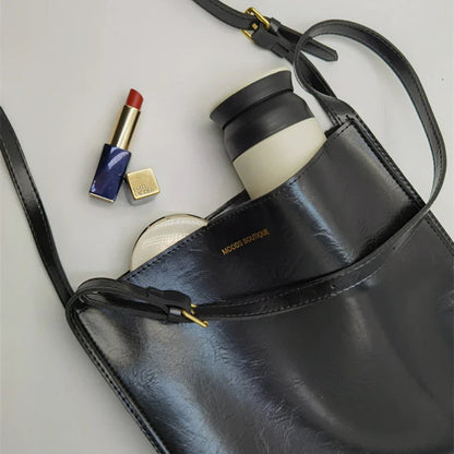 Ladies Shoulder Bag Modern Glossy Synthetic Leather Casual Accessory