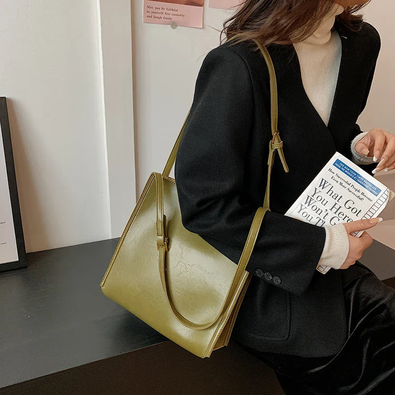 Ladies Shoulder Bag Modern Glossy Synthetic Leather Casual Accessory