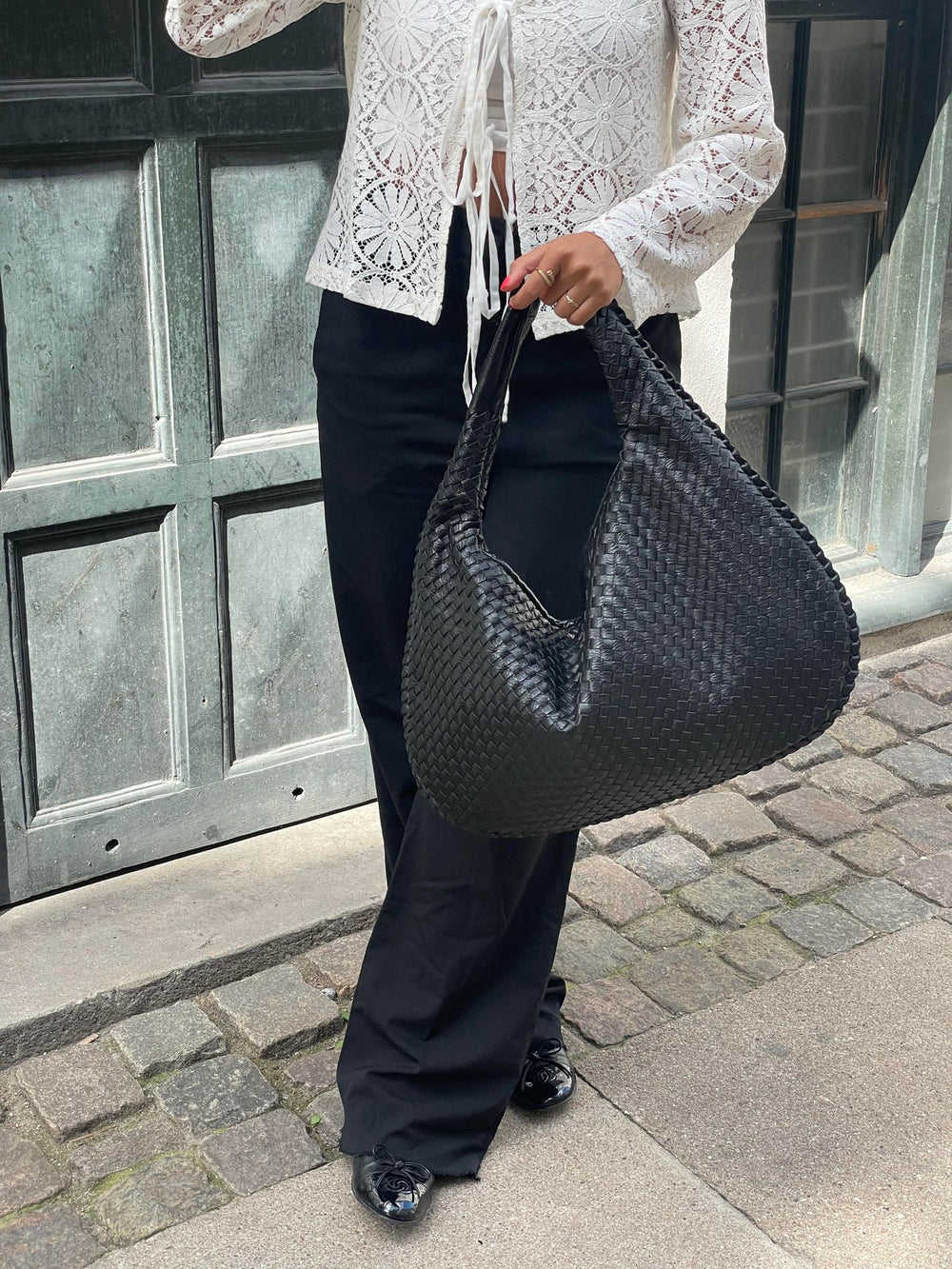 Ladies Shoulder Bag Stylish Water-Resistant Polyester for Daily Use